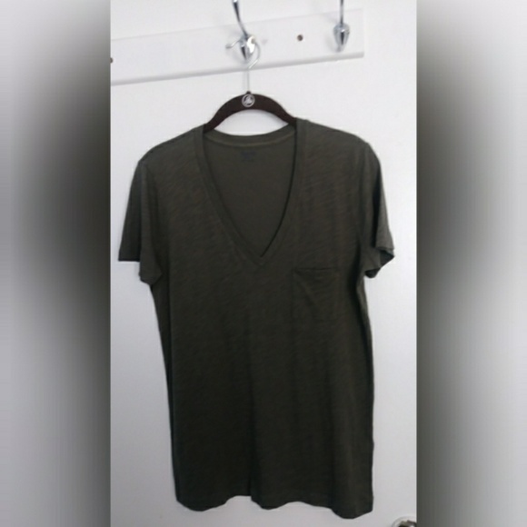 Madewell Tops - Madewell V Neck Top
